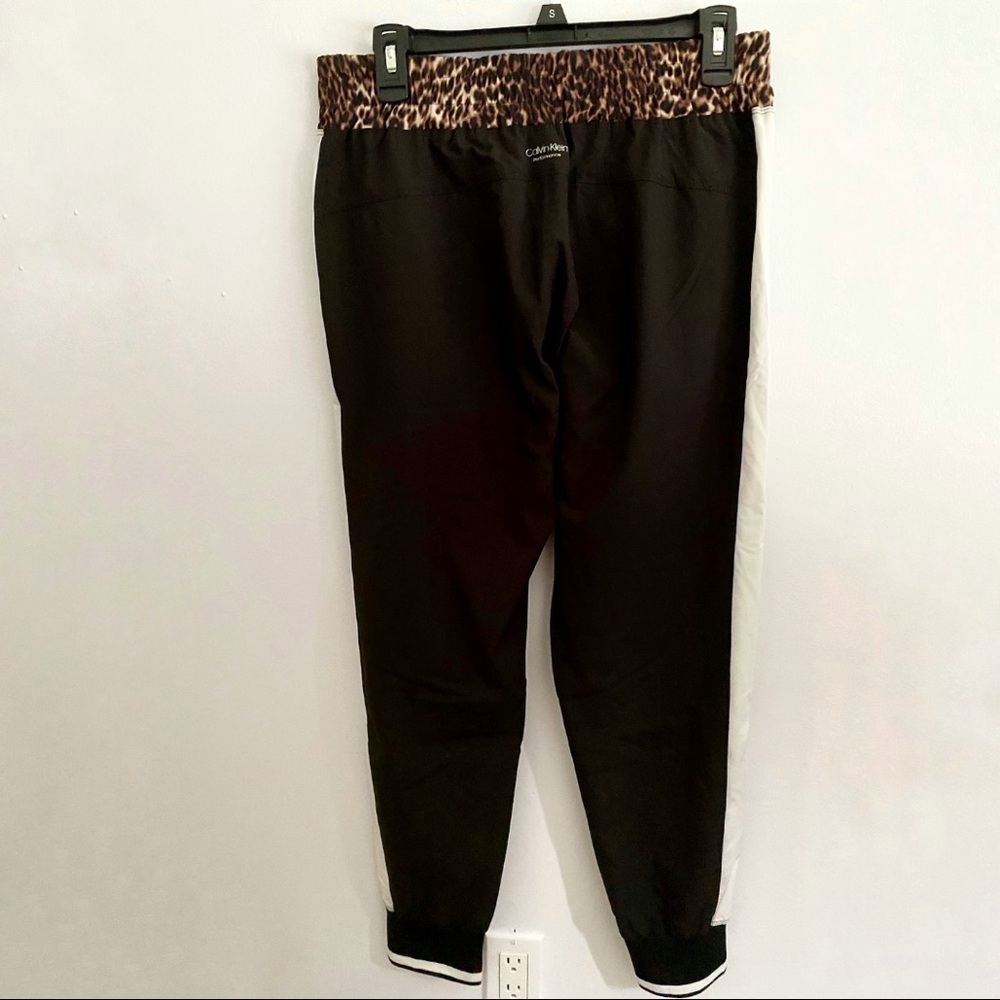 Calvin Klein performance colorblocked jogger - Picture 3 of 4